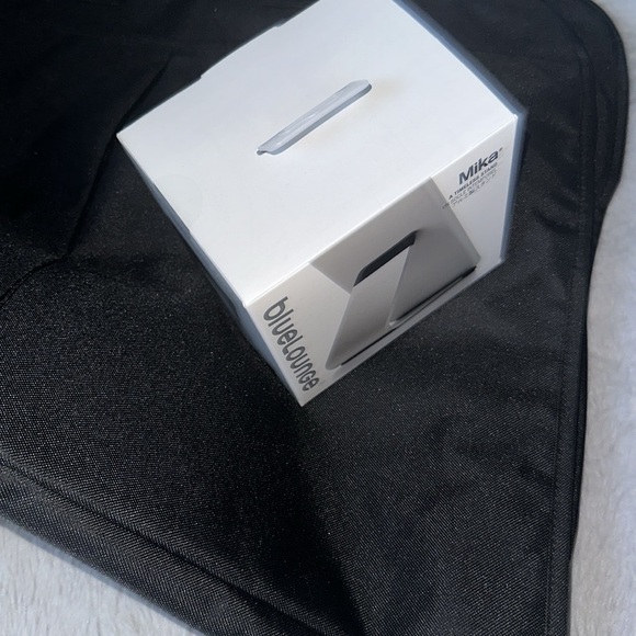 New Bluelounge Mika Universal Stand - Picture 7 of 8